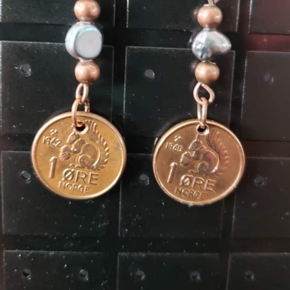 Real Handmade Norwegian Ore Coin Squirrel 🐿️ Pearl Drop Hook Earrings - Picture 2 of 3